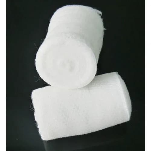 Белый рулонный бинт